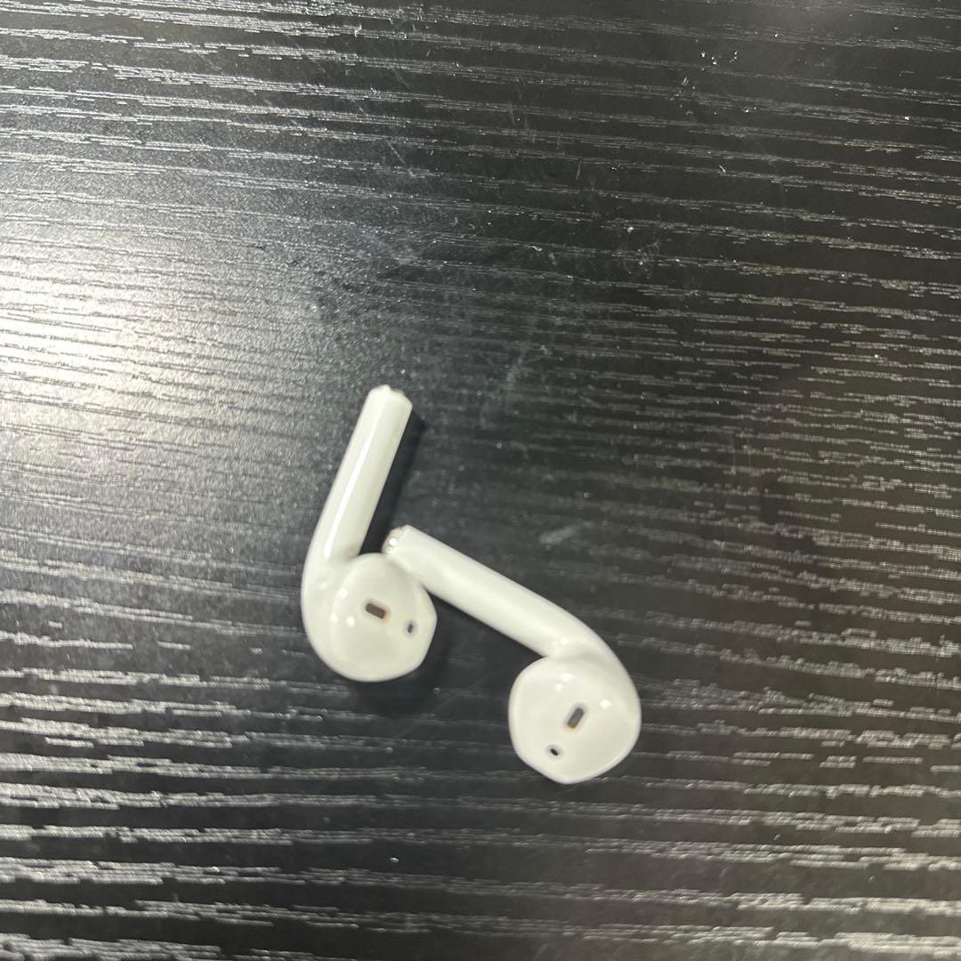 Apple AirPods エアーポッズ 第2世代 with Wireless…