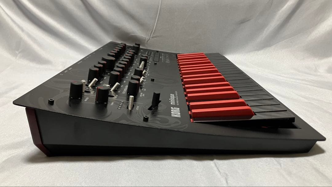 美品 KORG minilogue bass ベースシンセサイザー 元箱あり