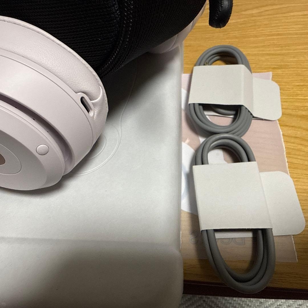 Beats Solo 4 ヘッドフォン　クラウドピンク