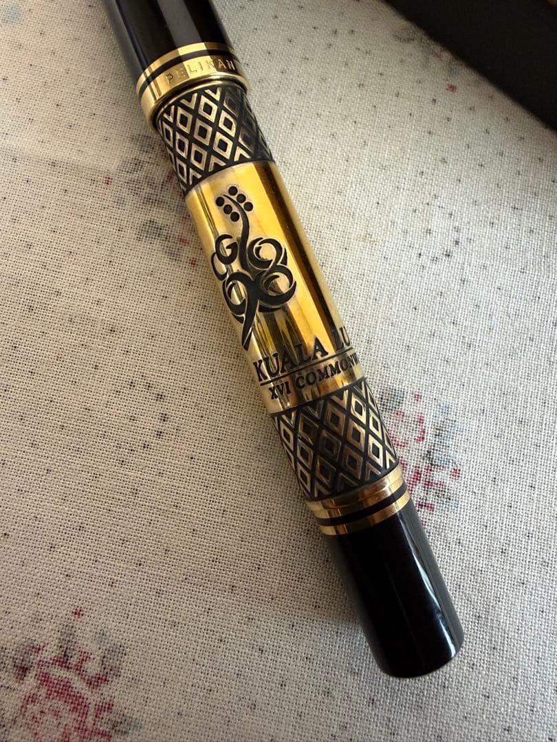 ペリカン万年筆 クアラルンプ—ル、M800