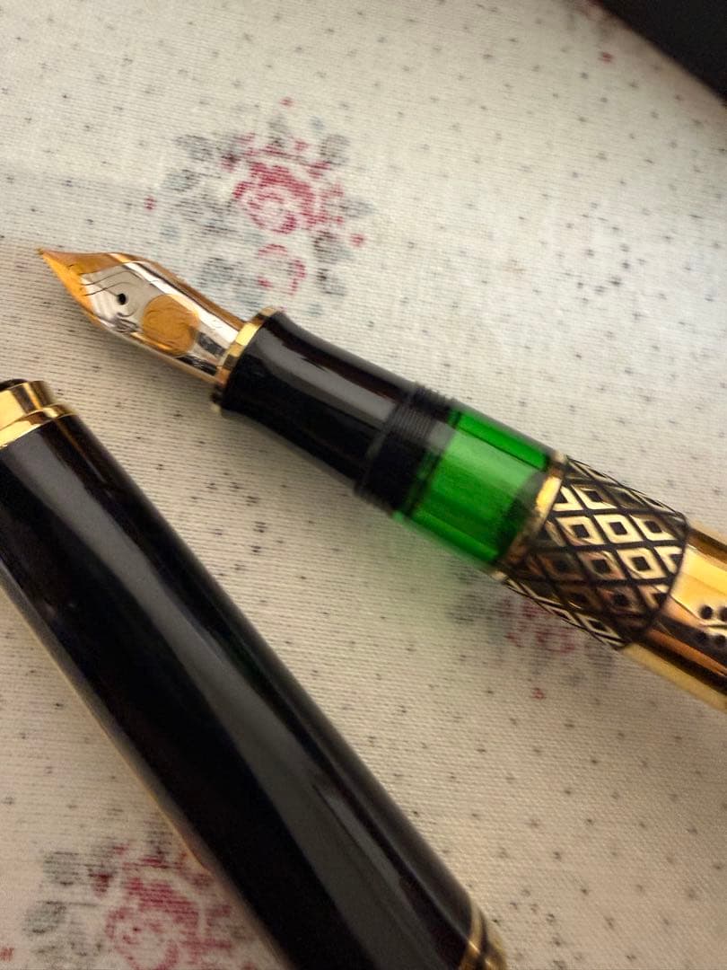 ペリカン万年筆 クアラルンプ—ル、M800