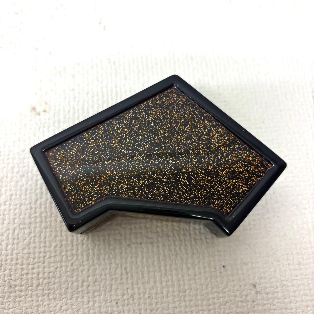 真作保証★若島孝雄 花兎蒔絵 結文香合 輪島塗り 共箱 うさぎ ウサギ