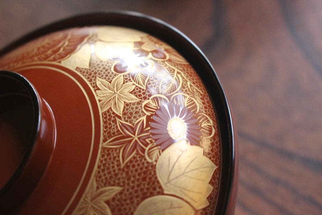 デッドストック！落ち着きある朱漆に極上花尽沈金の映えるお椀2点（検輪島塗沈金椀
