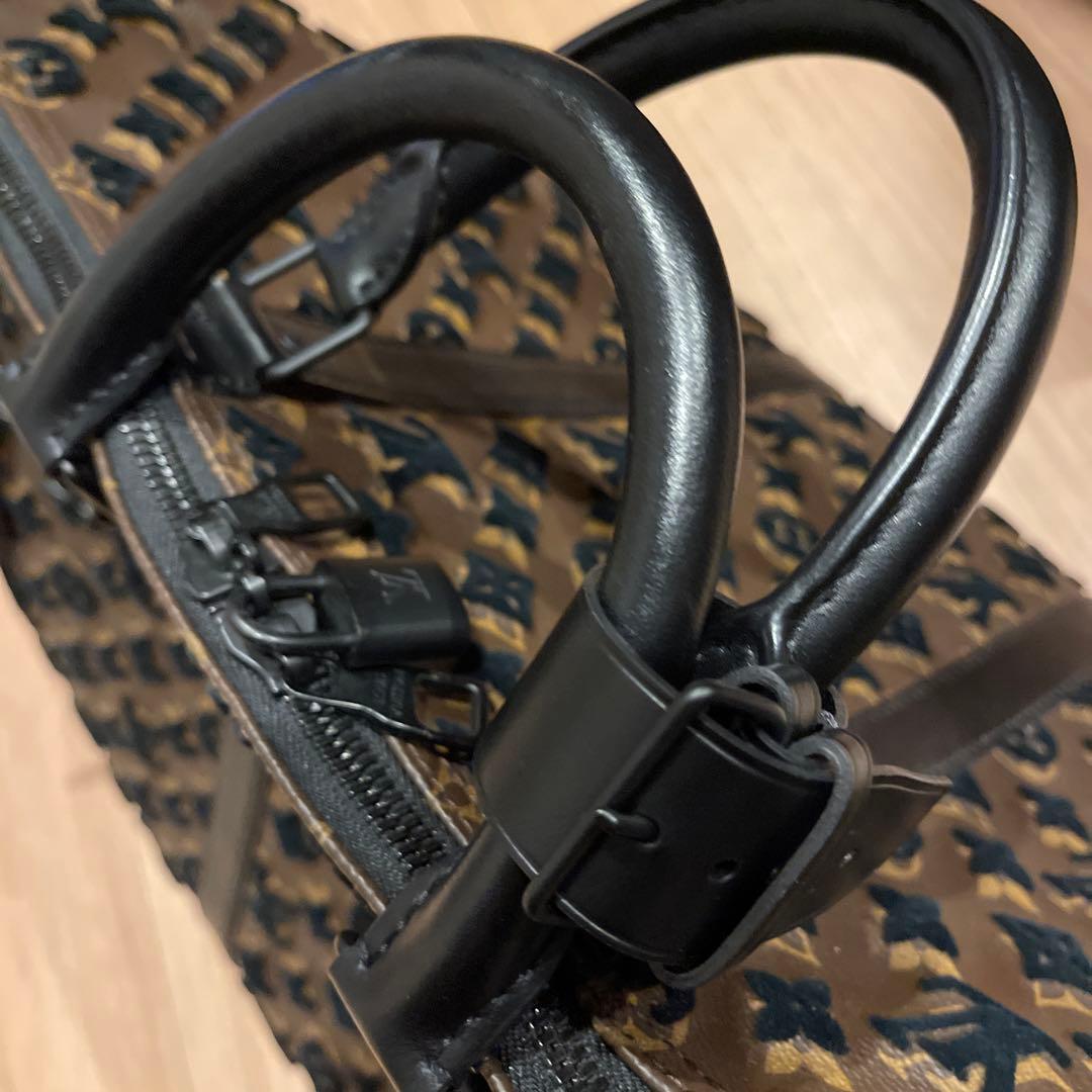 希少、最安値)ルイヴィトン　タフタージュキーポルトリアングル50 M45046