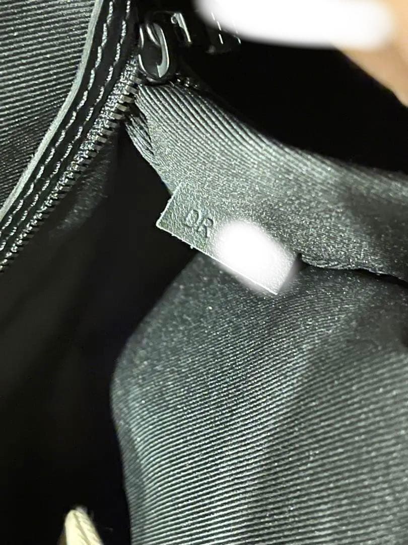 希少、最安値)ルイヴィトン　タフタージュキーポルトリアングル50 M45046