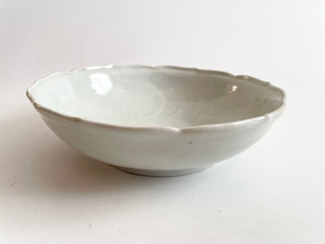 骨董　アンティーク　古伊万里　白磁　陽刻　膾皿　深皿　鉢