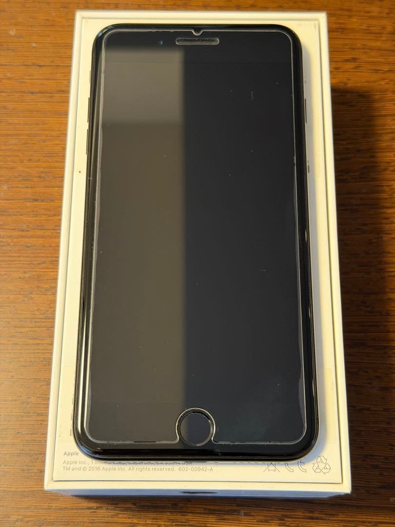 【美品】iPhone7 Plus ブラック 本体 箱付 イアホン付 Simフリー