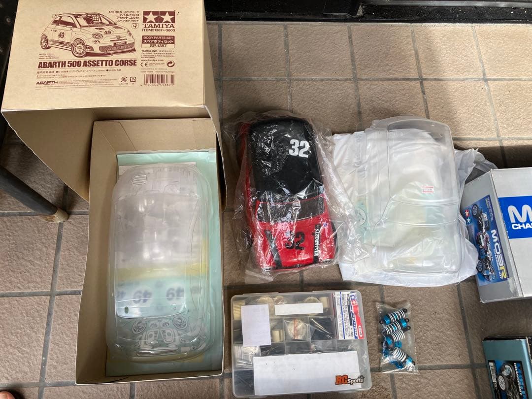 タミヤM05シャーシ　メカ&OP他パーツ多数付き