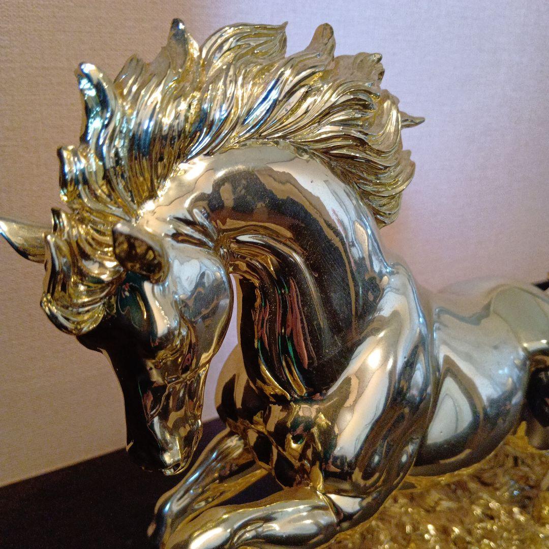 馬のメタル彫刻 シルバーゴールド