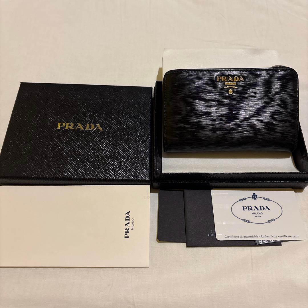 PRADA 二つ折り財布　1M1225