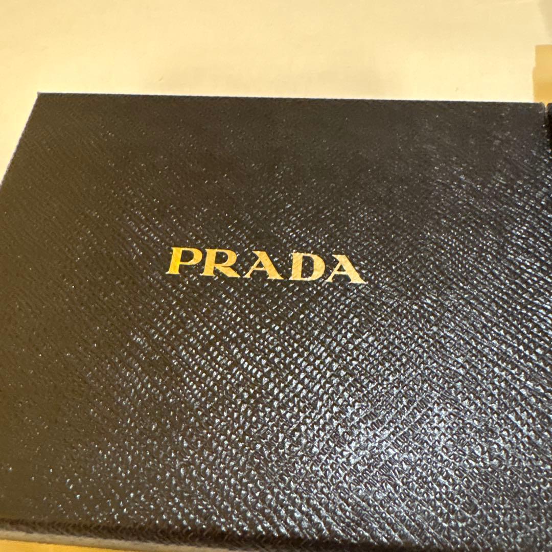 PRADA 二つ折り財布　1M1225