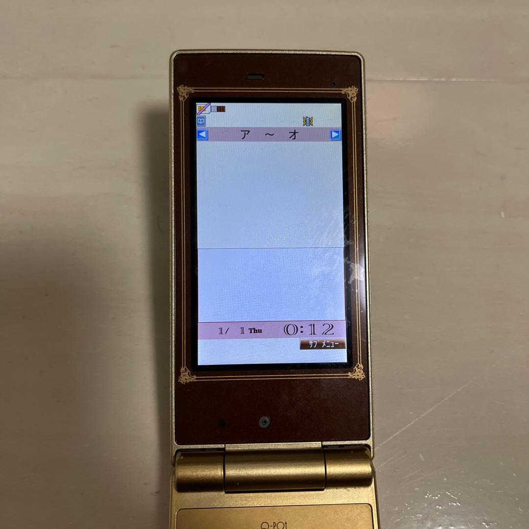 携帯電話本体 Q-pot.Phone SH-04B