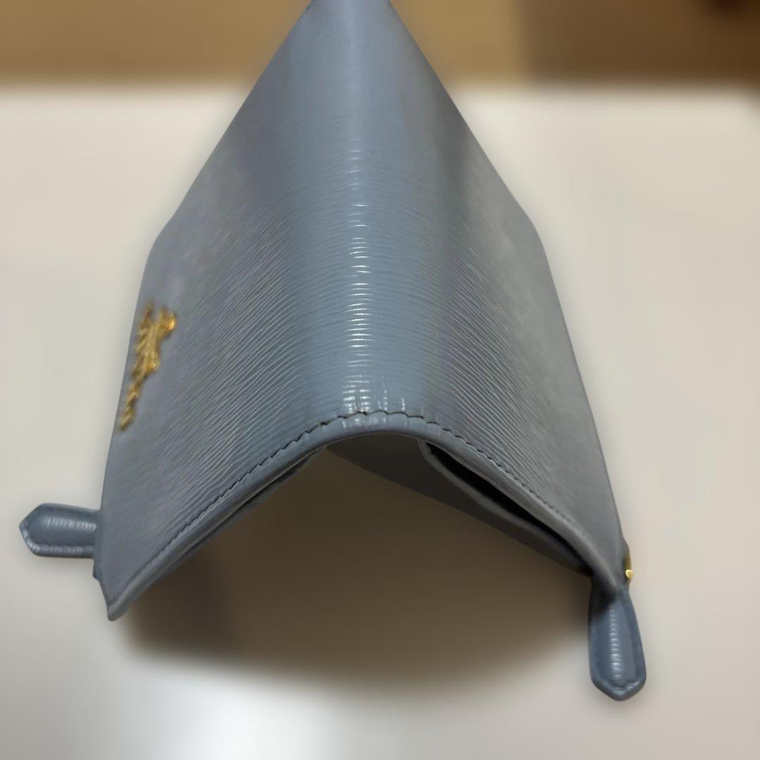 【専用】PRADA 二つ折り財布 ライトブルー