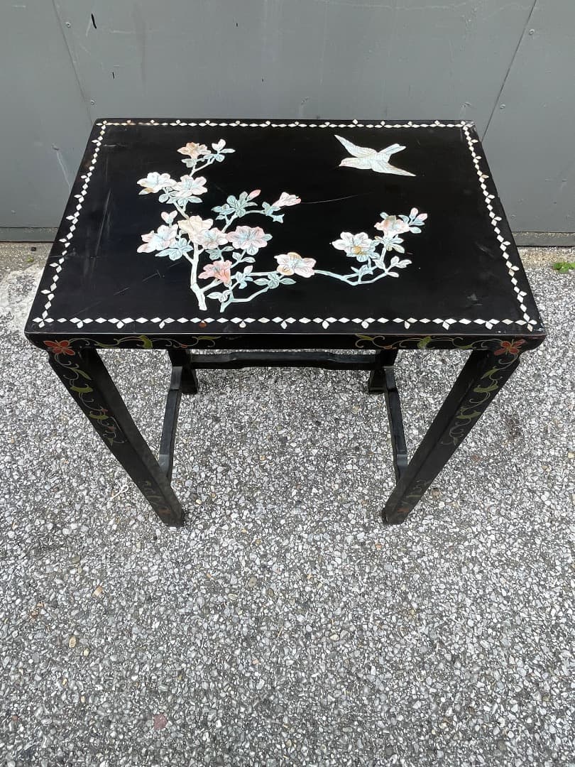 黒い木製座卓 花と鳥のデザイン　螺鈿細工　中国