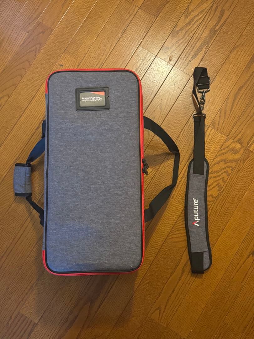 蛍光灯・電球 Aputure Light Storm 300x