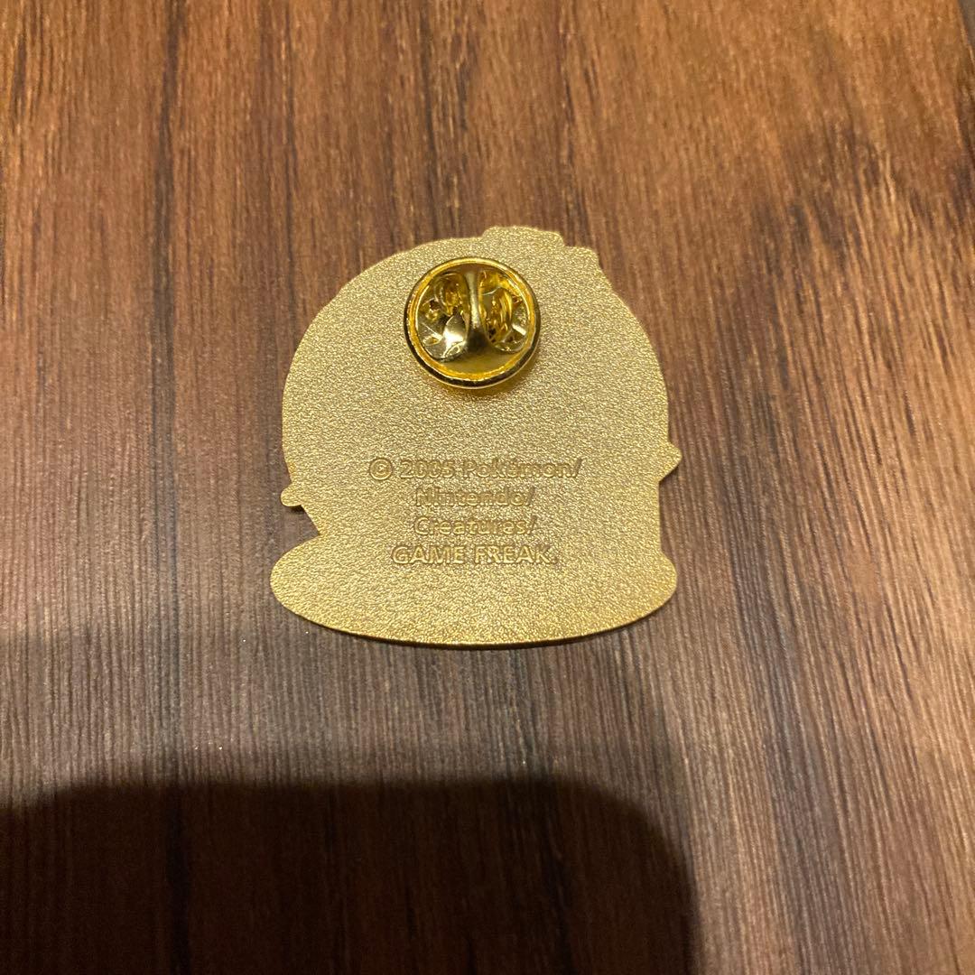 ポケモンセンター サッポロ　ピンズ 2005年　ピカチュウ　ニャース　ミュウ