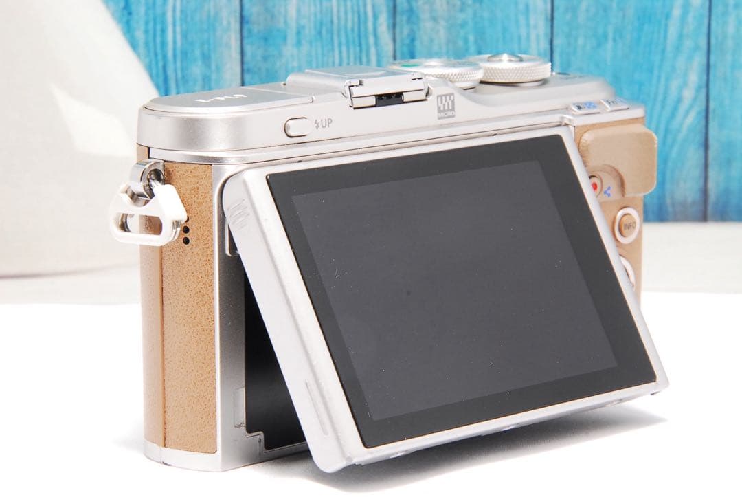 OLYMPUS PEN E-PL9ミラーレス Bluetooth Wi-Fi