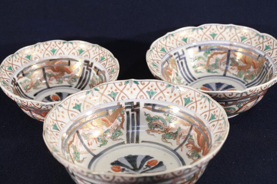 033　古伊万里　色絵３つ重丼鉢　無傷　江戸時代　箱付　年末　蔵出