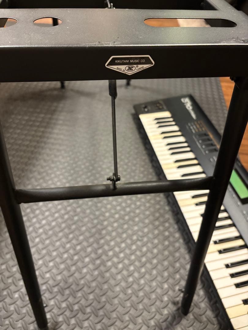 Roland D-70 シンセサイザー　ローランド