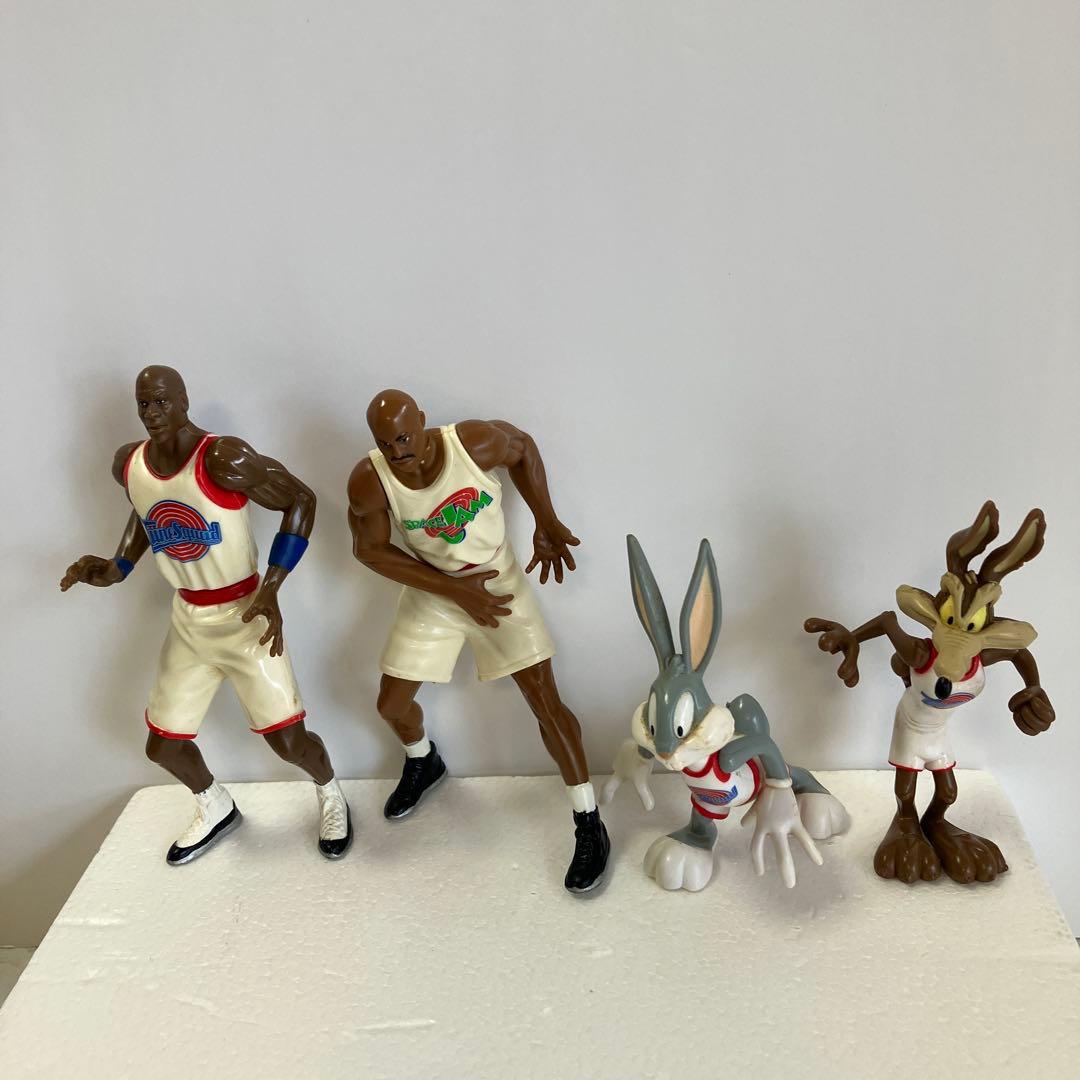 LOONEY TUNESワーナーブロス時計フィギュア　ストラップその他まとめ売り