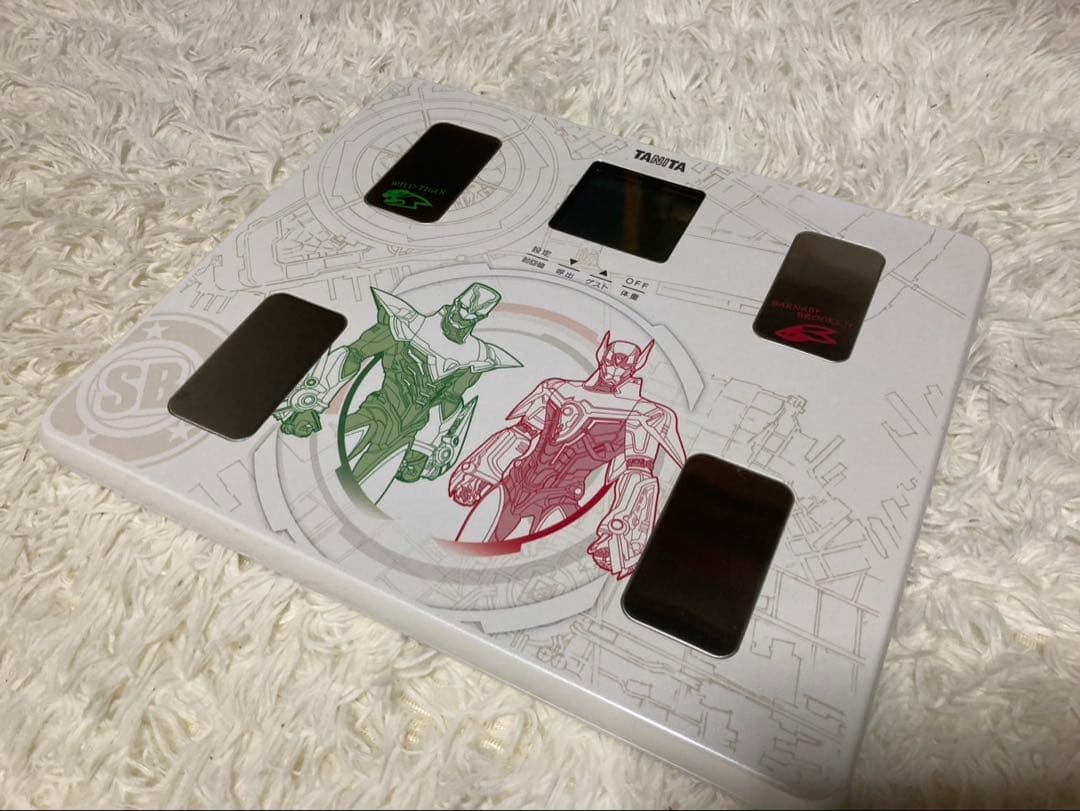 タニタ 体組成計 TIGER & BUNNY 2モデル
