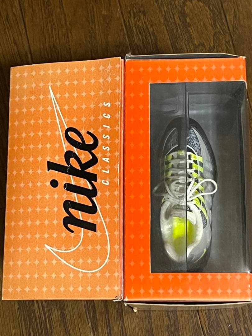 BOWEN製 NIKE AIRMAX95 イエローグラデ　フィギュア