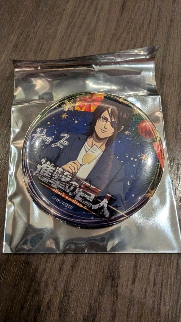 即日発送 進撃の巨人 サンシャインプリンスホテルコラボ ハンジ 缶バッジ 即日