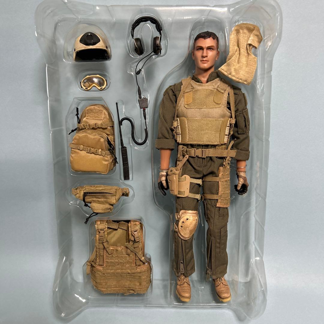 ホットトイズ•USMC II M.E.F