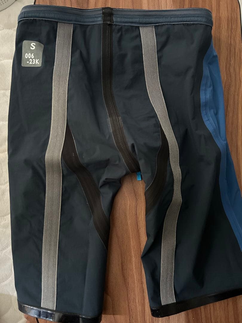 ARENA 競泳水着ULTIMATE AQUAFORCE STORM Sサイズ