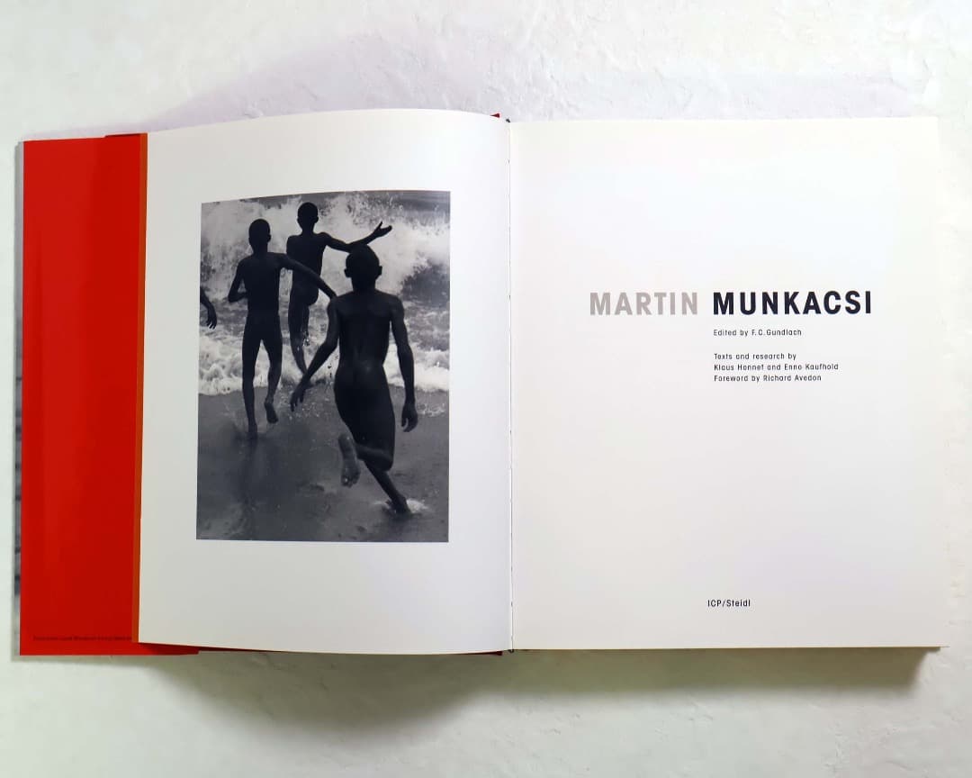 芸術写真 MARTIN MUNKACSI