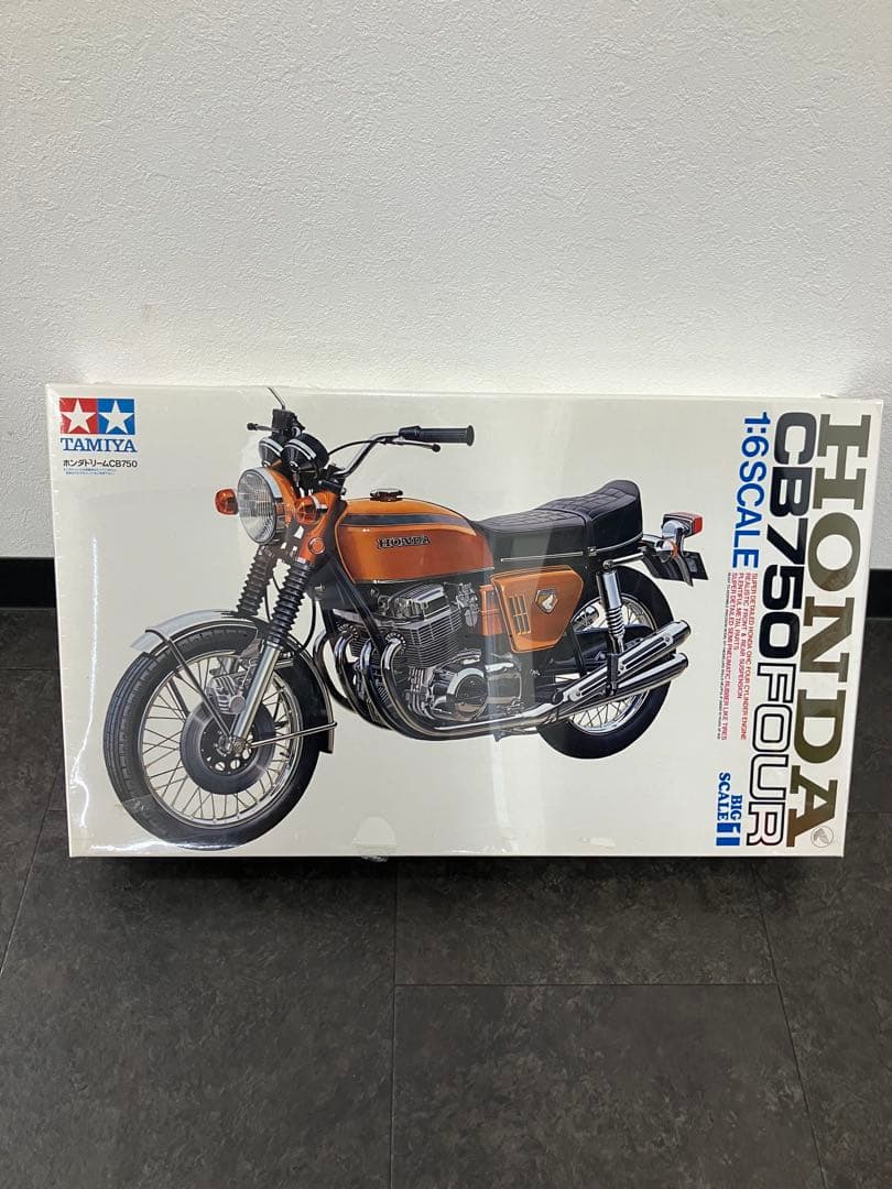 値下げ！未開封！タミヤ　1/6シリーズ　HONDACB750 FOUR