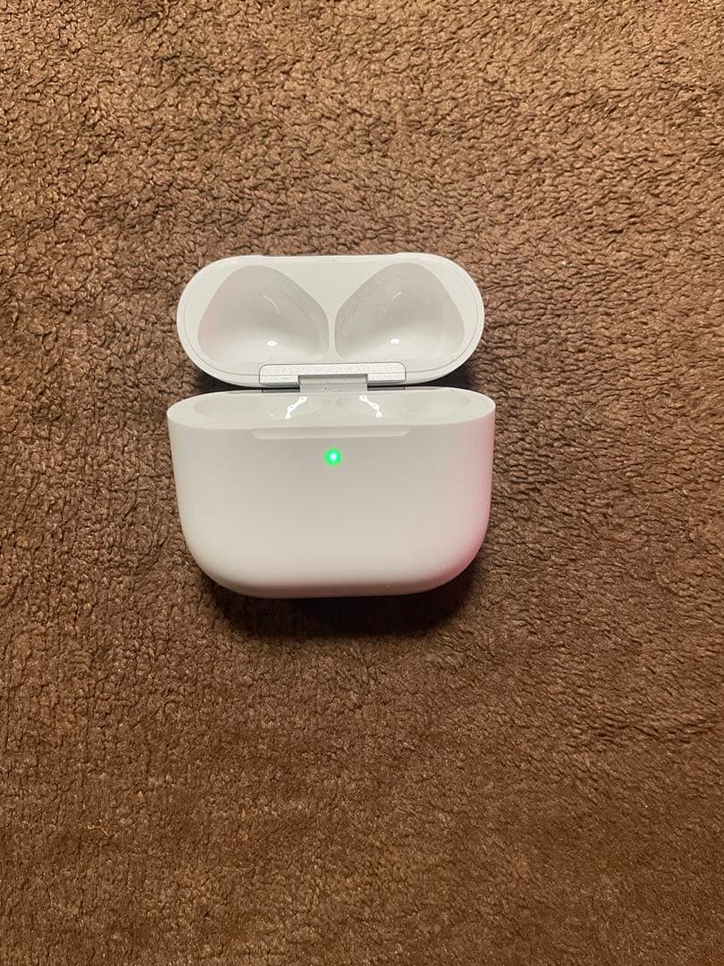 AirPods4ケースのみ