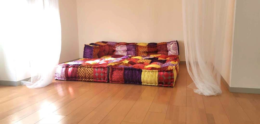 【ほぼ新品】アデペシュ　ブロックマルチソファ（パッチワークミックス）　4つセット