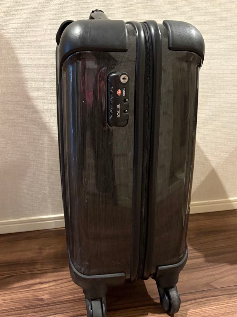 TUMI キャリーケース 1〜2泊用