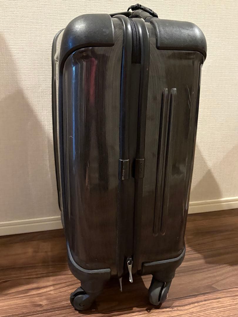 TUMI キャリーケース 1〜2泊用