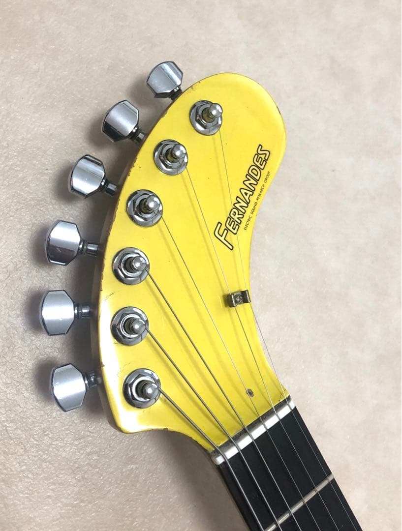 【美品】ZO-3 イエロー アンプ内蔵ミニギター ヘッドフォン端子付