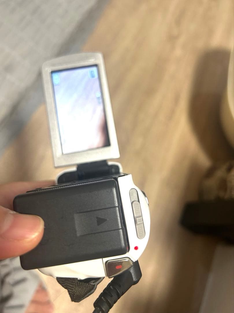 1日限定値下げ。Panasonic HC-V520M フルHD ビデオカメラ