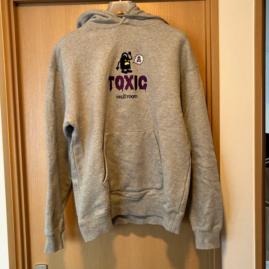 ロコさん専用　vault room パーカー グレー　TOXIC