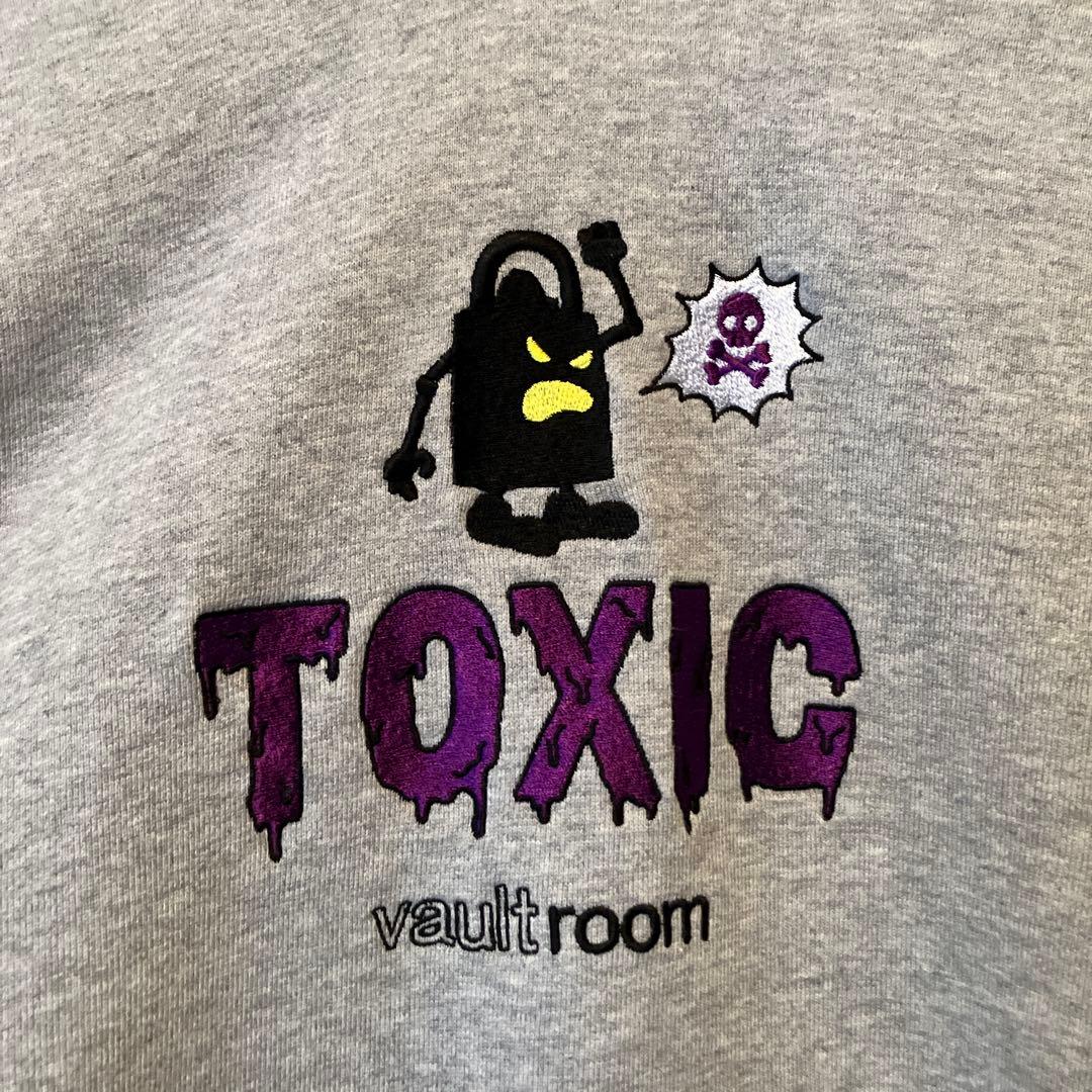 ロコさん専用　vault room パーカー グレー　TOXIC