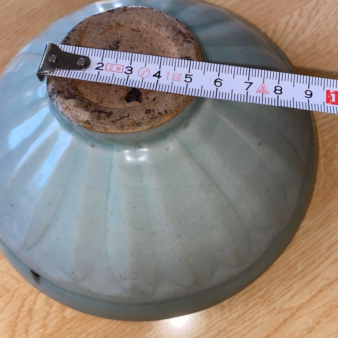 青白磁蓮弁紋碗　龍泉窯　南宋時代