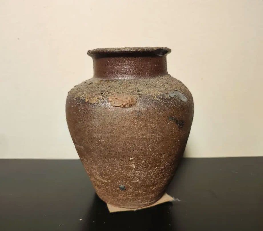 古常滑灰被り壺　室町時代