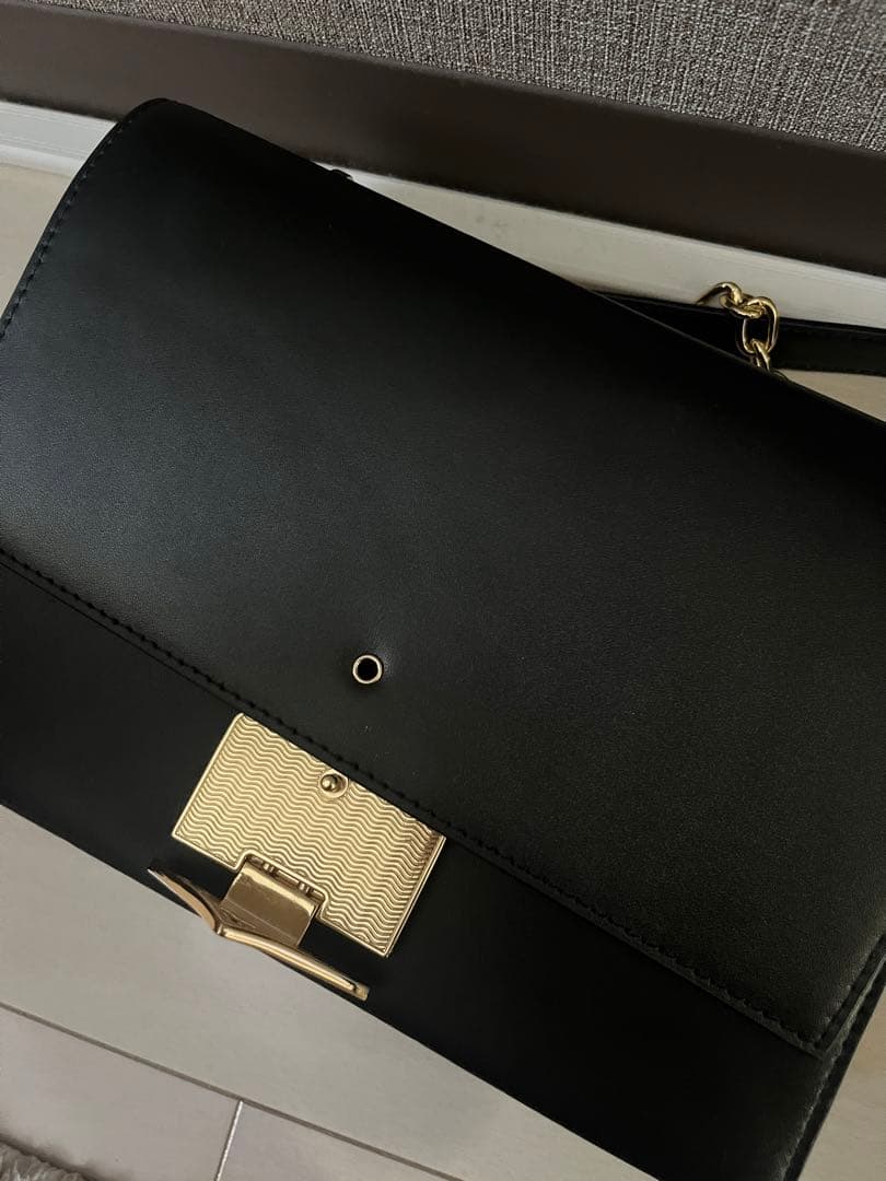 【新品未使用正規品】エンポリオアルマーニ ショルダーバッグ 黒