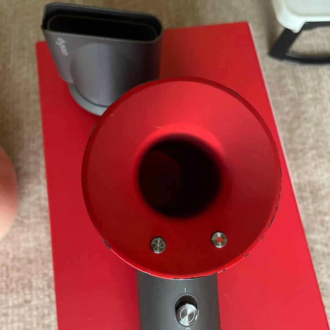 Dyson Supersonic HD-01 ヘアドライヤー グレー/レッド