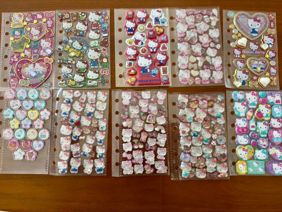 シール帳　完成品　ちいかわ　サンリオ　キティ　たまごっち