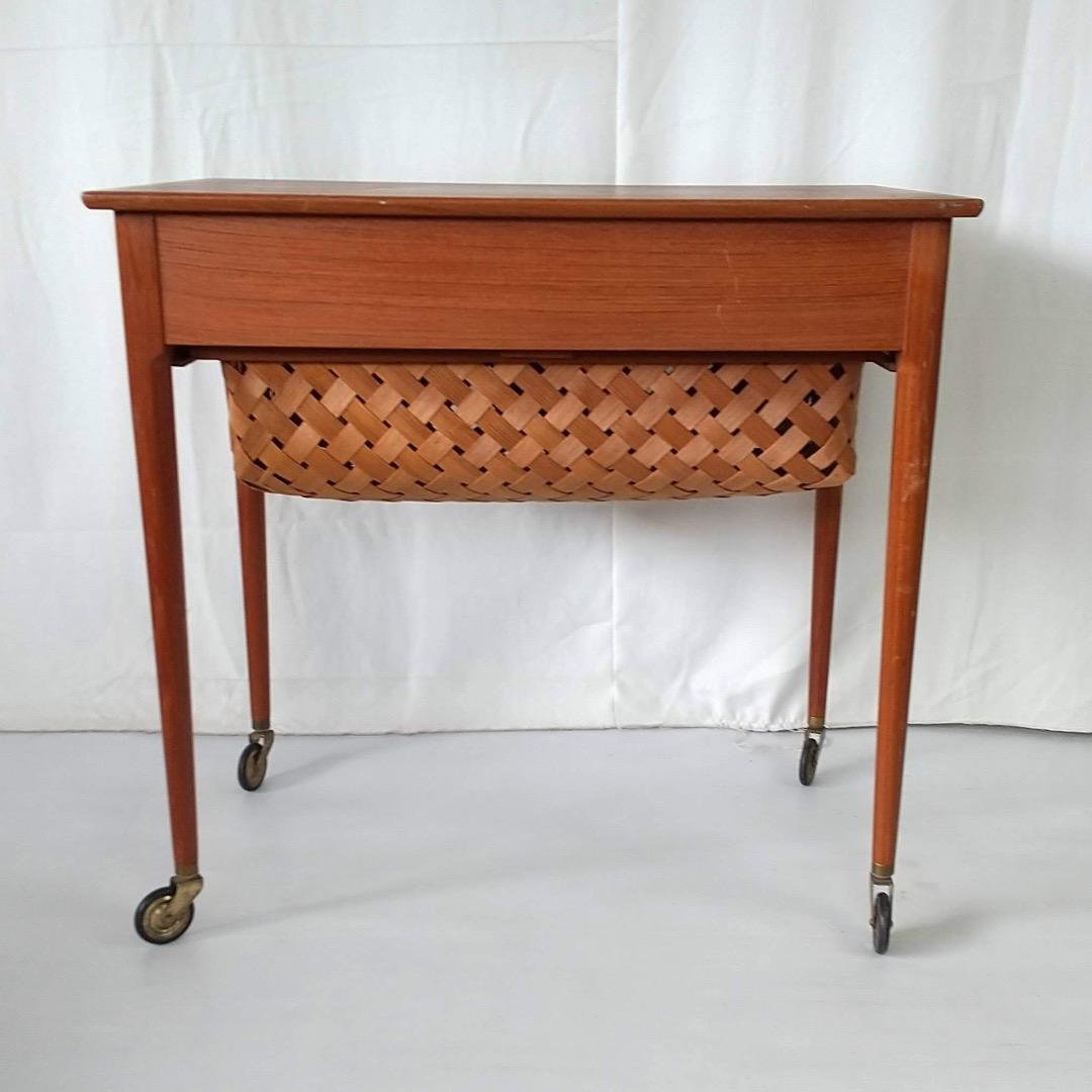 ソーイングワゴン　テーブル　デンマーク　北欧家具　ヴィンテージ