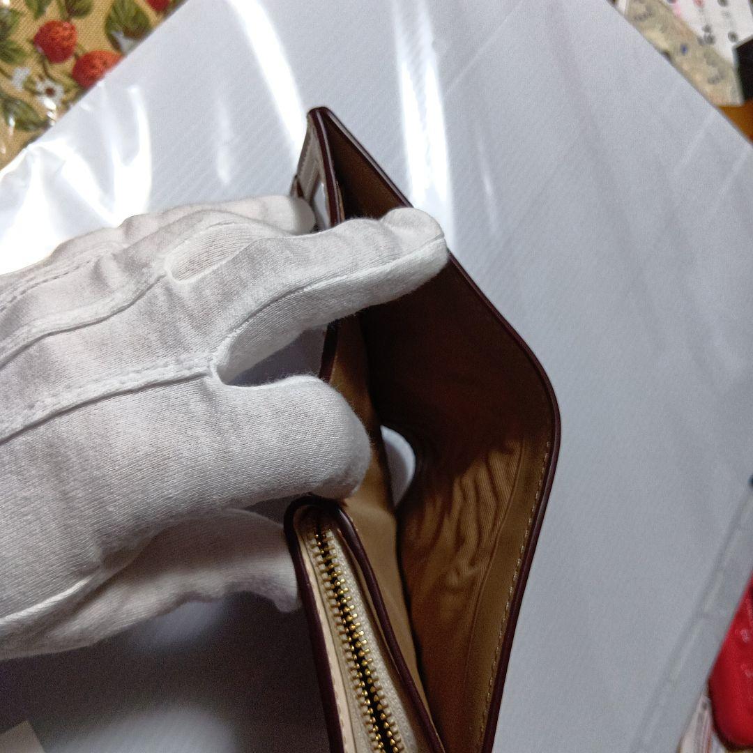 新品未使用COACH イチゴ柄 二つ折り財布