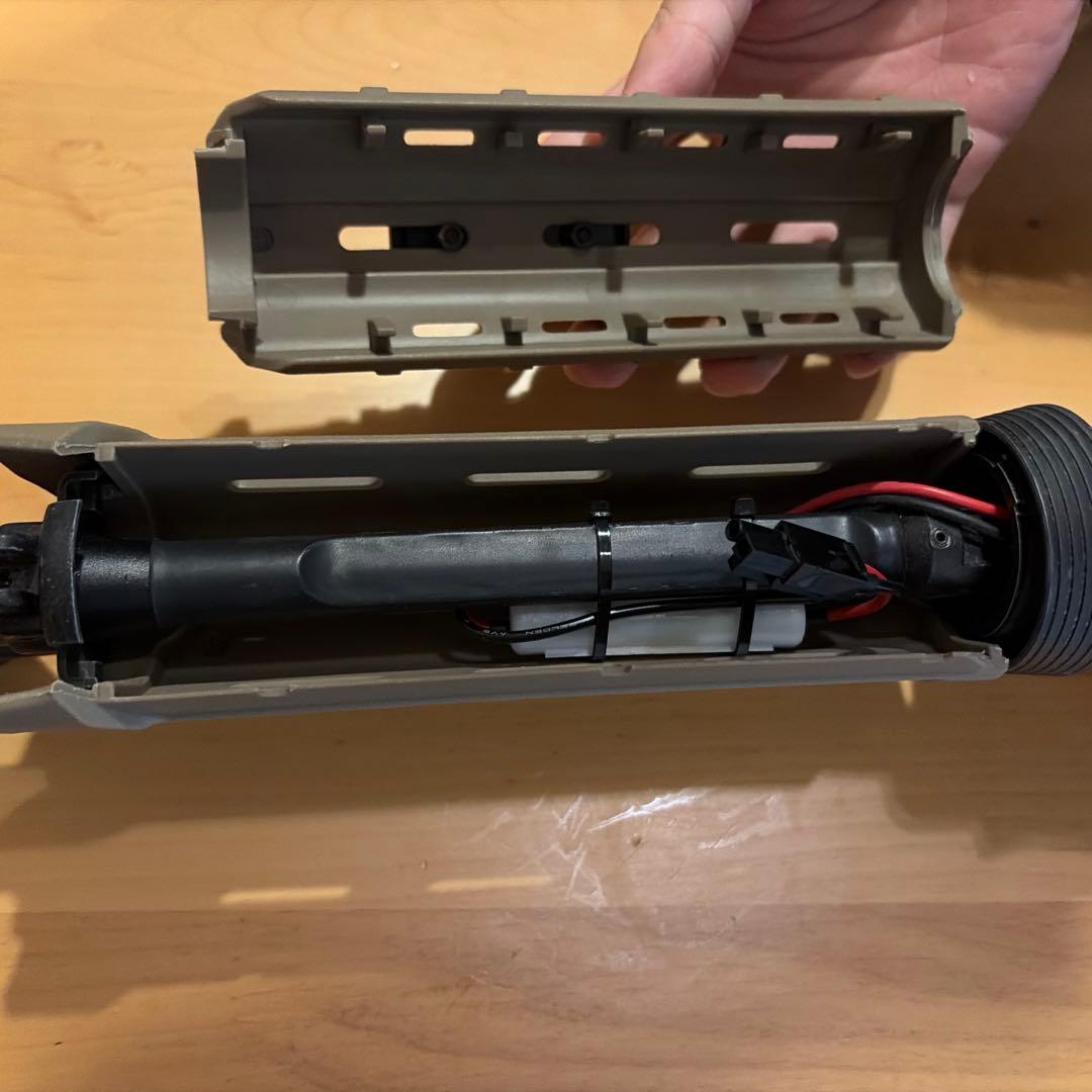 東京マルイM4 MAGPULカスタム電動ガン