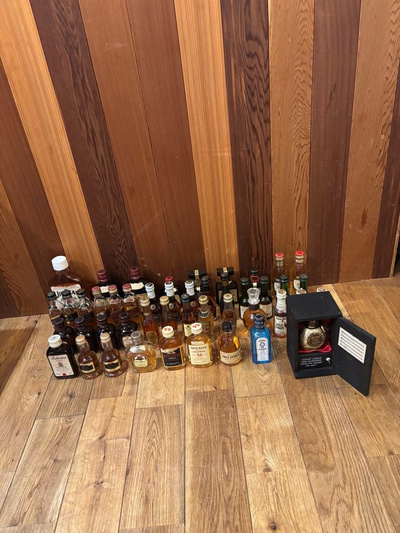 ミニボトル お酒　ウイスキー　ブランデー まとめ売り　46本　古酒 激安価格