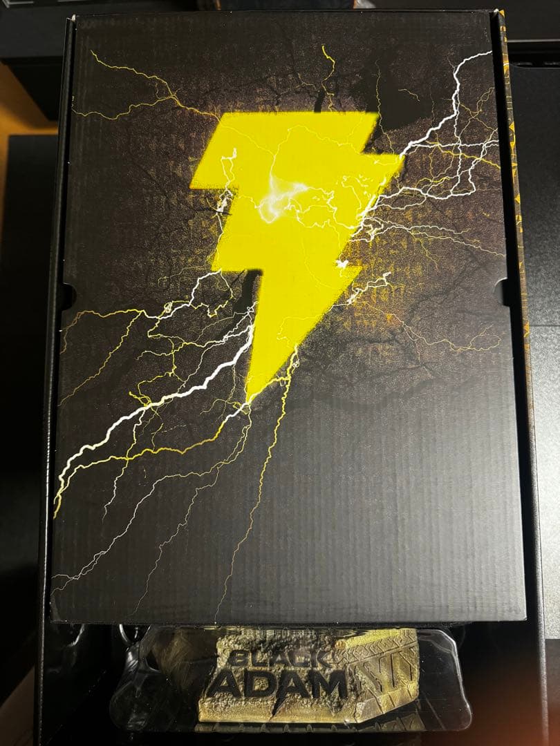 ホットトイズ　ブラックアダム(ゴールデンアーマー)DX31 中古美品