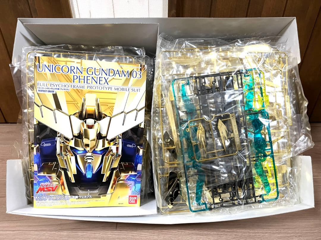 PG 1 / 60 RX-0ユニコーンガンダム3号機 フェネクス